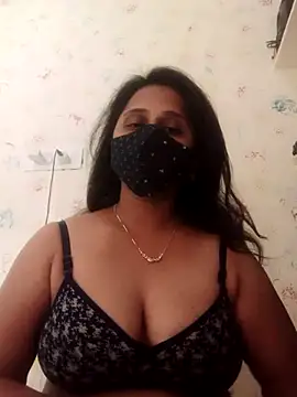 Snapshot of Indiantina chatting on 12.23.24 Indiantina online show from 12.23.24