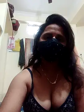 Snapshot of Indiantina chatting on 12.26.24 Indiantina online show from 12.26.24