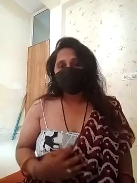 Snapshot of Indiantina chatting on 10.13.25 Indiantina online show from 10.13.25