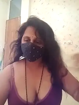 Snapshot of Indiantina chatting on 10.16.25 Indiantina online show from 10.16.25