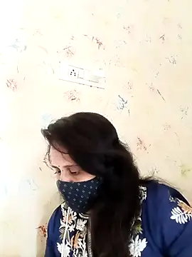 Snapshot of Indiantina chatting on 11.21.25 Indiantina online show from 11.21.25