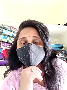 Snapshot of Indiantina chatting on 12.20.25 Indiantina online show from 12.20.25