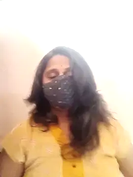 Snapshot of Indiantina chatting on 02.19.26 Indiantina online show from 02.19.26