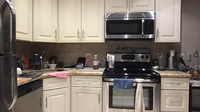 BigGuyMuscle online show from 12.13.25