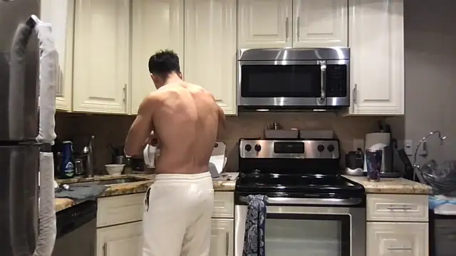 Snapshot of BigGuyMuscle chatting on 03.28.26 BigGuyMuscle online show from 03.28.26