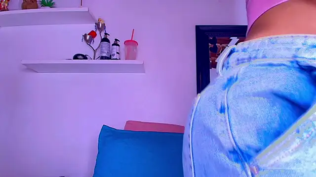 alexaa walker online show from 02.22.25