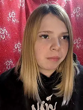 Zuli Kiska online show from 02.25.25