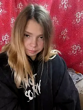 Zuli Kiska online show from 10.23.25