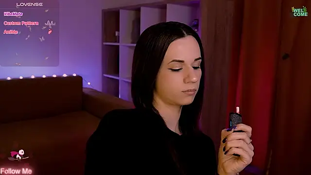 ItsAlisia online show from 04.10.26