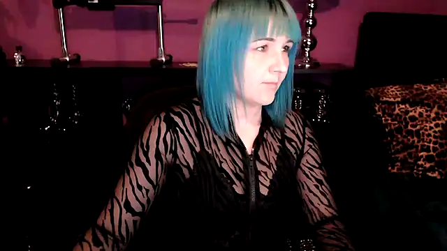 Snapshot of beauty-of-pain chatting on 05.04.26 beauty-of-pain online show from 05.04.26