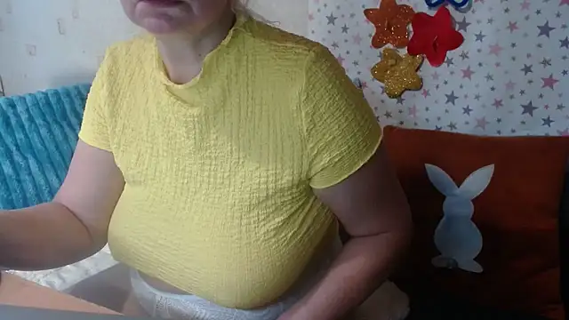 QueenLana online show from 11.11.25