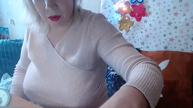 QueenLana online show from 02.17.26