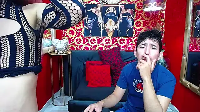 Snapshot of shannentrans chatting on 12.16.24 shannentrans online show from 12.16.24