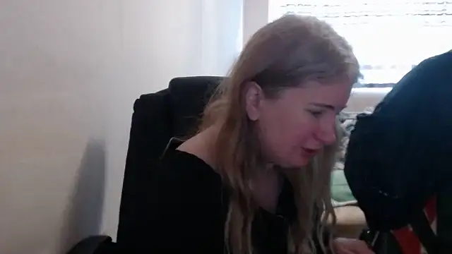 PeterAndJen online show from 04.04.26