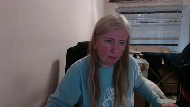 Snapshot of PeterAndJen chatting on 05.01.26 PeterAndJen online show from 05.01.26