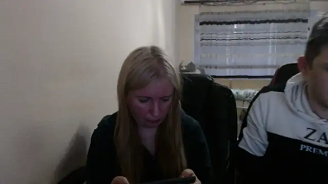 Snapshot of PeterAndJen chatting on 05.04.26 PeterAndJen online show from 05.04.26