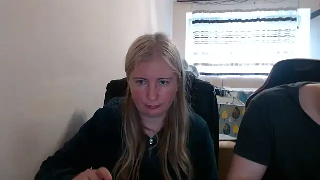 Snapshot of PeterAndJen chatting on 05.13.26 PeterAndJen online show from 05.13.26