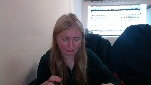 Snapshot of PeterAndJen chatting on 05.16.26 PeterAndJen online show from 05.16.26
