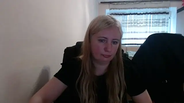Snapshot of PeterAndJen chatting on 05.22.26 PeterAndJen online show from 05.22.26