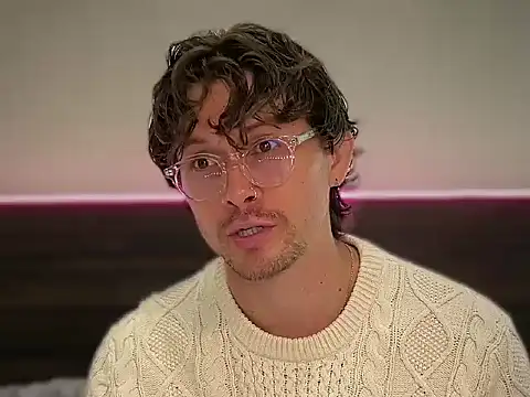 Snapshot of mcklister_kinky_feets chatting on 03.23.26 mcklister kinky feets online show from 03.23.26