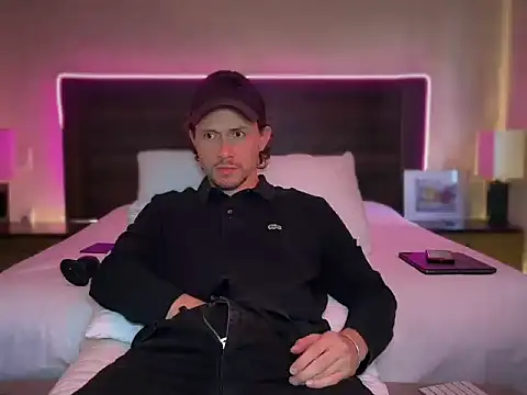 Snapshot of mcklister_kinky_feets chatting on 03.30.26 mcklister kinky feets online show from 03.30.26