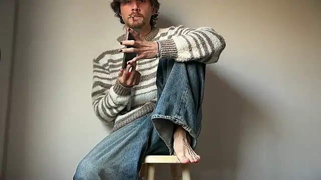 Snapshot of mcklister_kinky_feets chatting on 04.15.26 mcklister kinky feets online show from 04.15.26