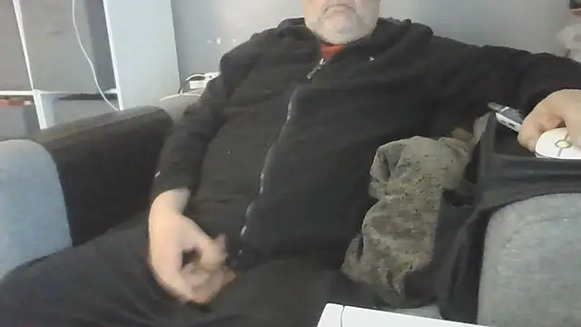 Snapshot of Naturistmale45 chatting on 05.07.26 Naturistmale45 online show from 05.07.26