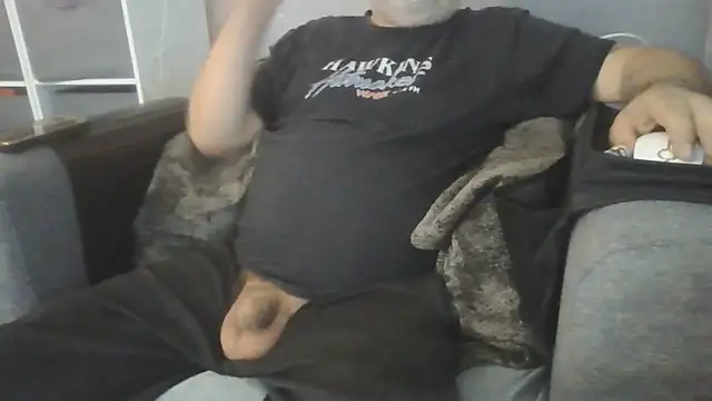 Snapshot of Naturistmale45 chatting on 06.05.26 Naturistmale45 online show from 06.05.26