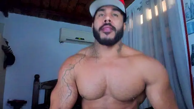 Snapshot of Artemis_Kazttman chatting on 11.05.25 Artemis Kazttman online show from 11.05.25