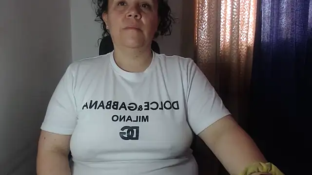 agathamiller01 online show from 05.16.26
