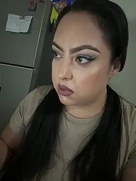 MileyGia online show from 11.29.25