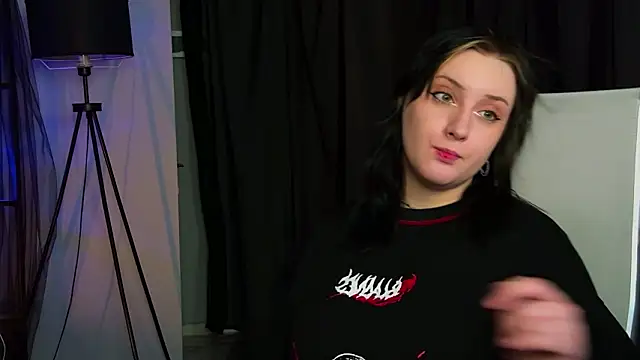 AsheLucker online show from 02.25.26