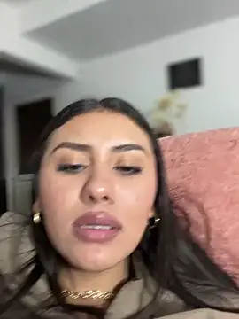 Snapshot of Ambar_pe_ chatting on 01.05.25 Ambar pe online show from 01.05.25
