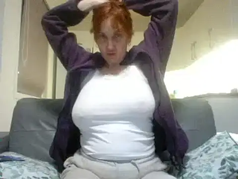 Snapshot of MssAngela chatting on 02.08.25 MssAngela online show from 02.08.25