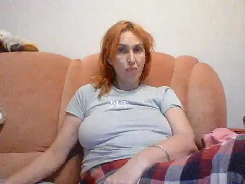 Snapshot of MssAngela chatting on 09.30.25 MssAngela online show from 09.30.25