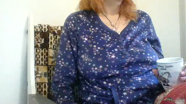 Snapshot of MssAngela chatting on 10.08.25 MssAngela online show from 10.08.25