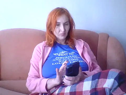 Snapshot of MssAngela chatting on 10.19.25 MssAngela online show from 10.19.25