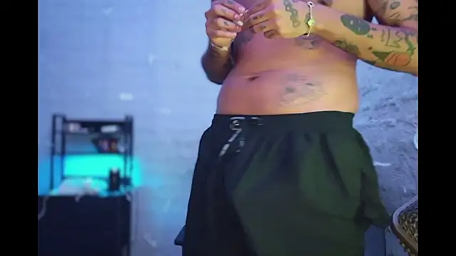 Snapshot of DanielsCock420 chatting on 04.06.26 DanielsCock420 online show from 04.06.26