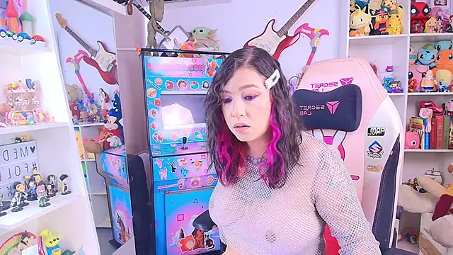 Snapshot of meda_kawaii_ chatting on 09.29.25 meda kawaii  online show from 09.29.25