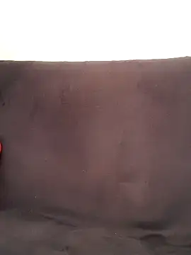 Snapshot of LouGabriel chatting on 01.12.25 LouGabriel online show from 01.12.25