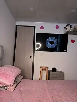 Snapshot of Lucy_Marin chatting on 03.06.25 Lucy Marin online show from 03.06.25