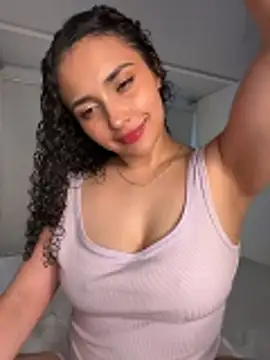 Snapshot of Lucy_Marin chatting on 10.08.25 Lucy Marin online show from 10.08.25