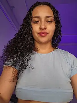 Snapshot of Lucy_Marin chatting on 11.14.25 Lucy Marin online show from 11.14.25