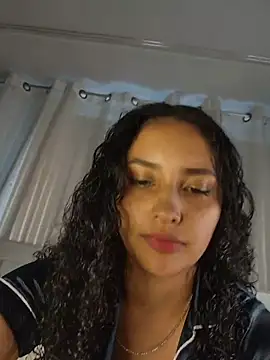 Lucy Marin online show from 06.05.26