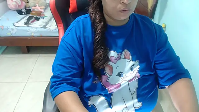 Snapshot of NatalySexxxMilk chatting on 01.14.25 NatalySexxxMilk online show from 01.14.25