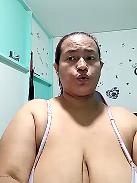 Snapshot of NatalySexxxMilk chatting on 10.09.25 NatalySexxxMilk online show from 10.09.25