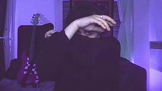 Snapshot of sademobeer chatting on 03.12.26 sademobeer online show from 03.12.26