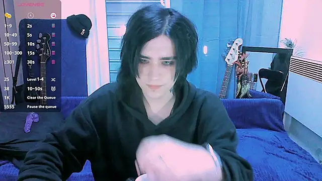 Snapshot of sademobeer chatting on 05.20.26 sademobeer online show from 05.20.26