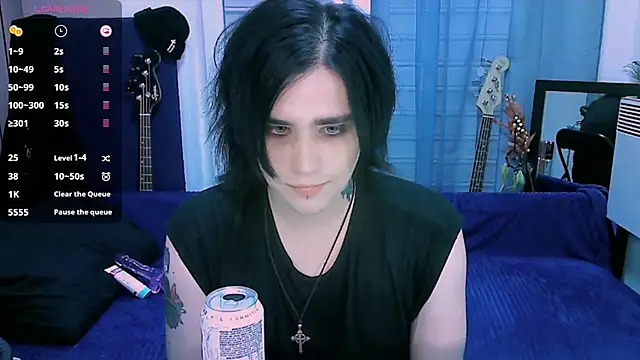 Snapshot of sademobeer chatting on 06.04.26 sademobeer online show from 06.04.26