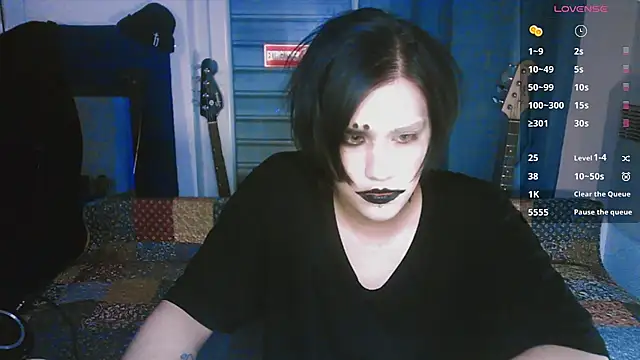 Snapshot of sademobeer chatting on 06.19.26 sademobeer online show from 06.19.26